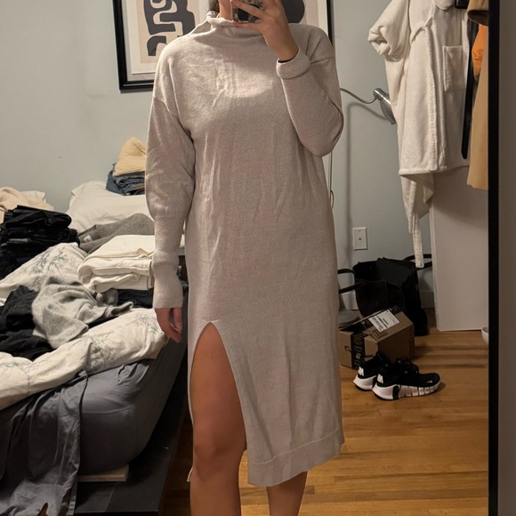 Aritzia sweater dress in light grey with mock neck - Picture 2 of 5